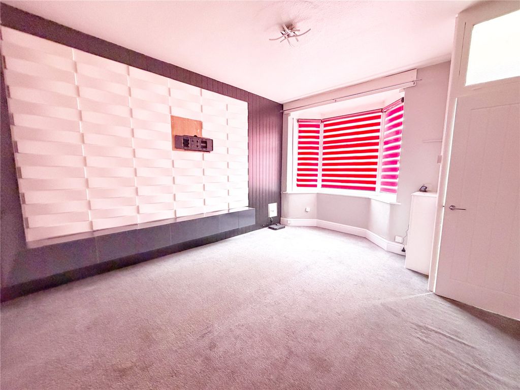 Property photo 2 of 13 Picture No. 04