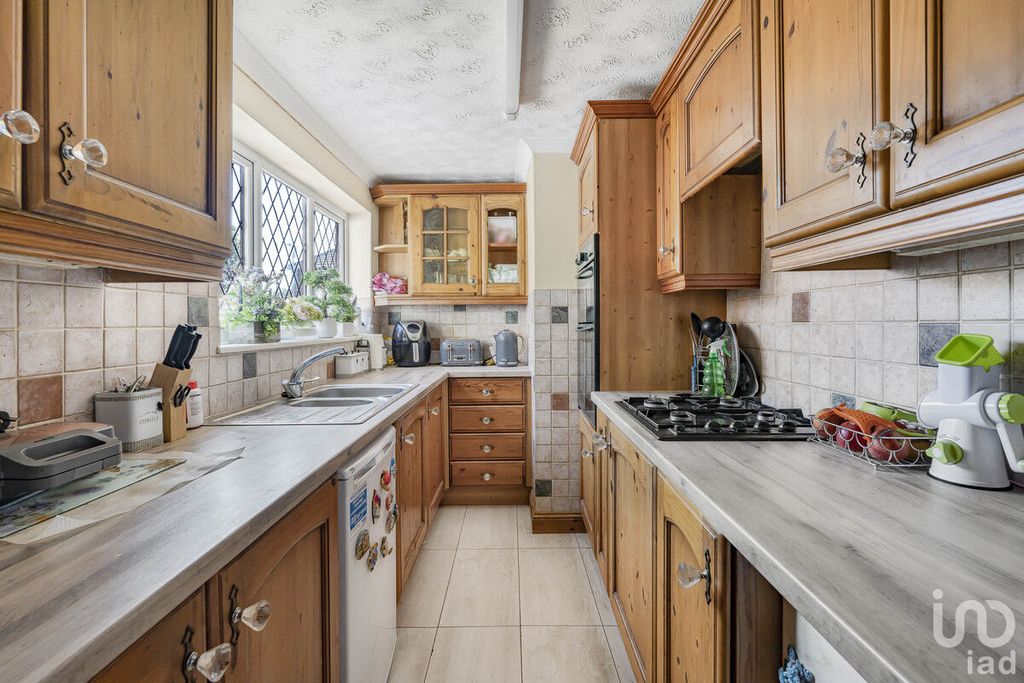 Property photo 3 of 15