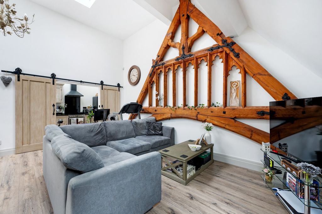 Property photo 3 of 40 3999487