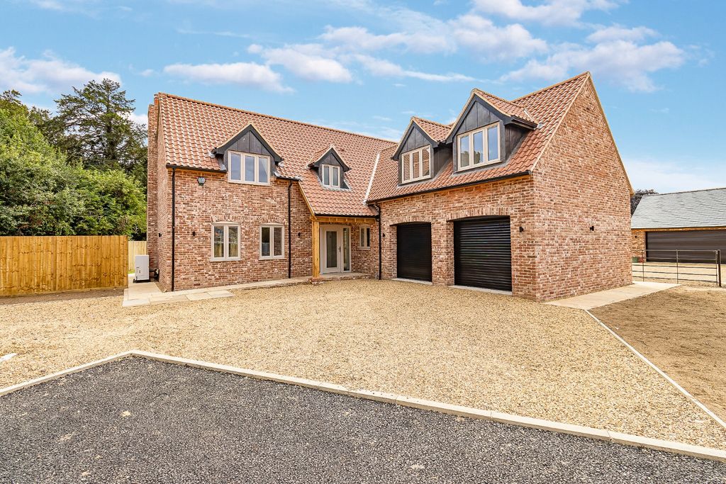 Property photo 2 of 40 5096601