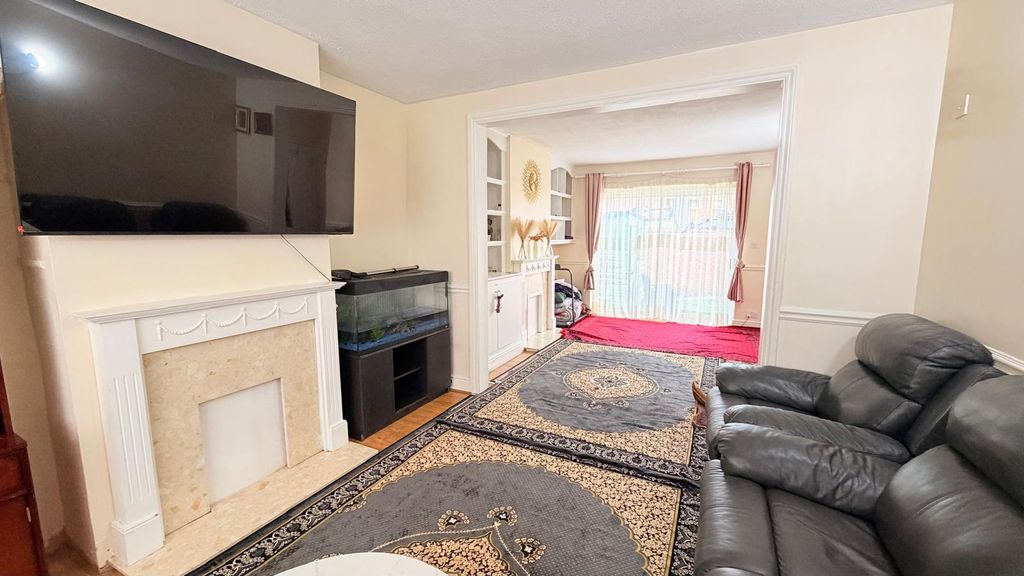 Property photo 3 of 16