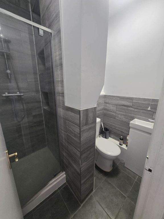 Property photo 3 of 4