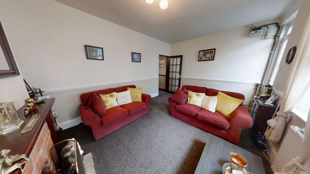 Property photo 2 of 14 Brymers-Avenue-Portland-Dorset-UK-03092026_093413