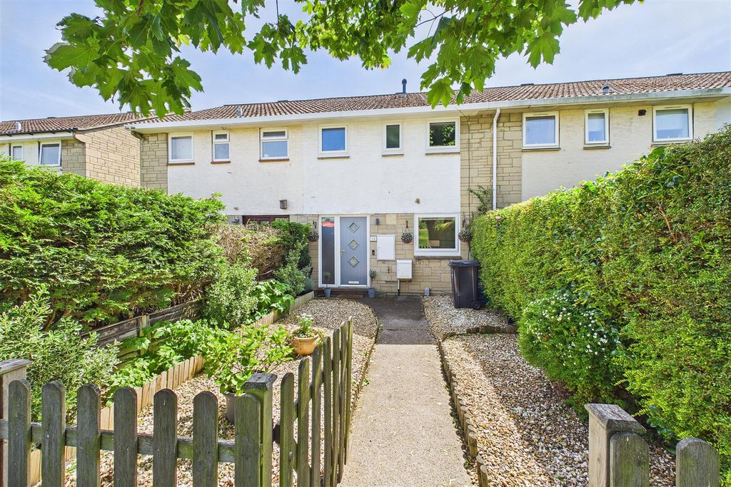 Property photo 1 of 17