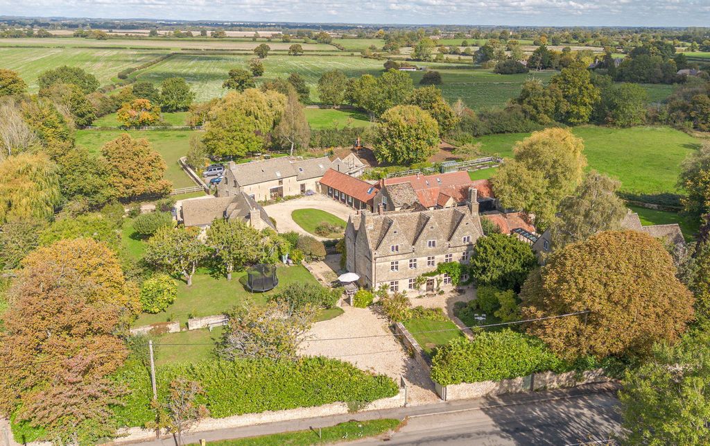 Property photo 3 of 19