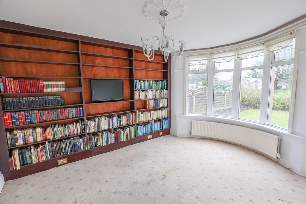 Property photo 3 of 14