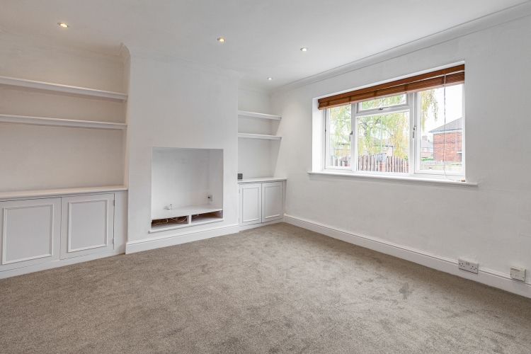 Property photo 2 of 9 Sitting Room