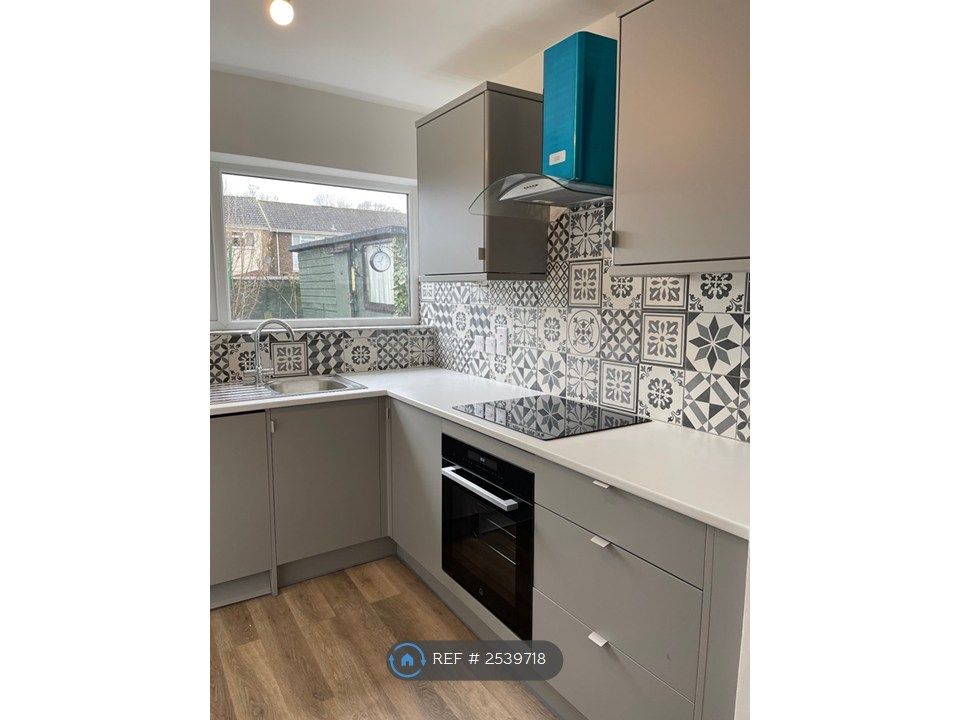 Property photo 1 of 24 Kitchen