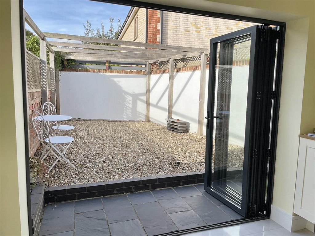 Property photo 2 of 11 Image1.Jpg