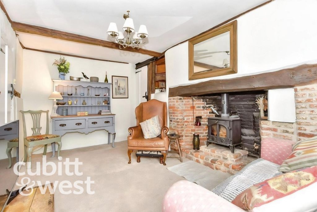 Property photo 2 of 13