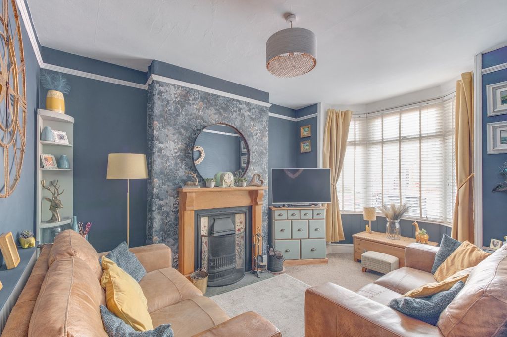 Property photo 3 of 19 Picture No. 12