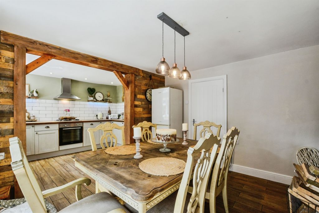 Property photo 3 of 29