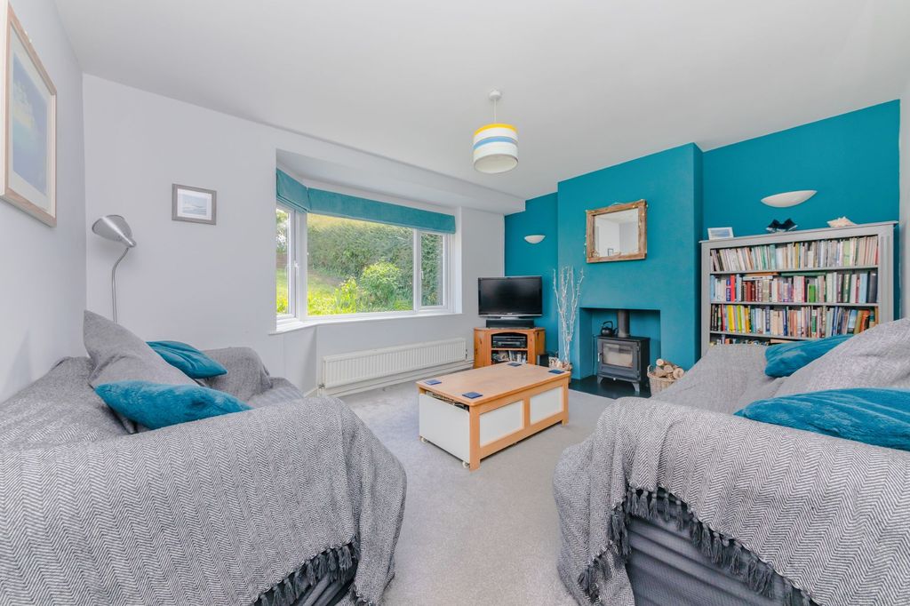 Property photo 2 of 26