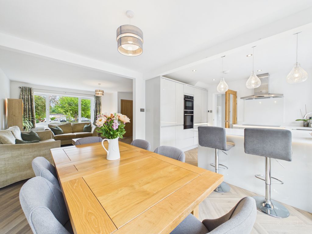 Property photo 3 of 17 Dining