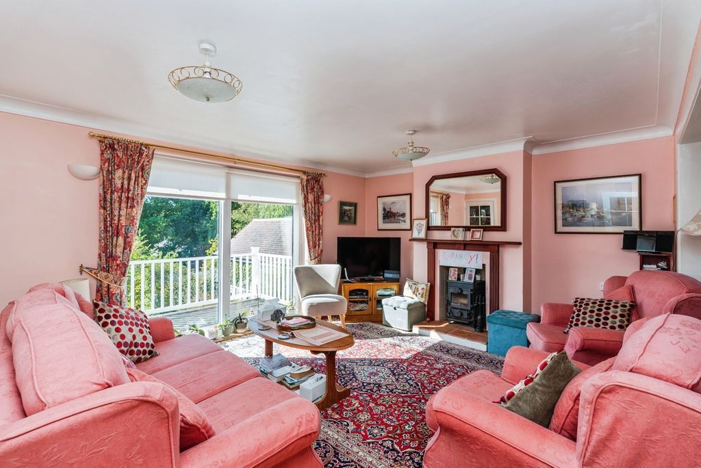 Property photo 3 of 21 Pbox-Img.Jpg
