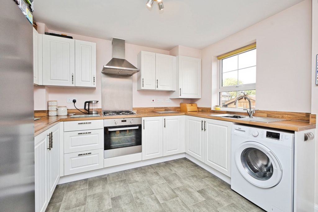 Property photo 3 of 20 Pbox-Img.Jpg