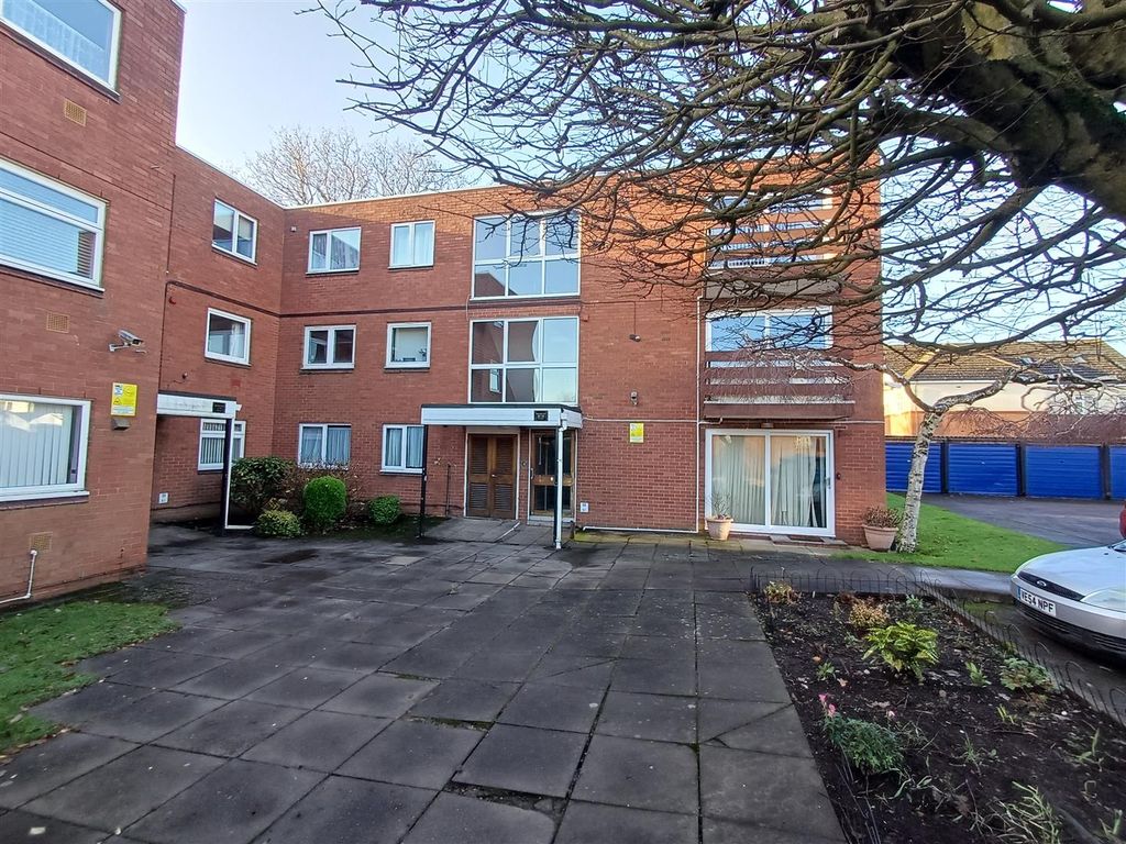 Property photo 2 of 12 1000045140.Jpg