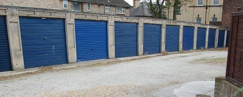 Property photo 1 of 1 Garages