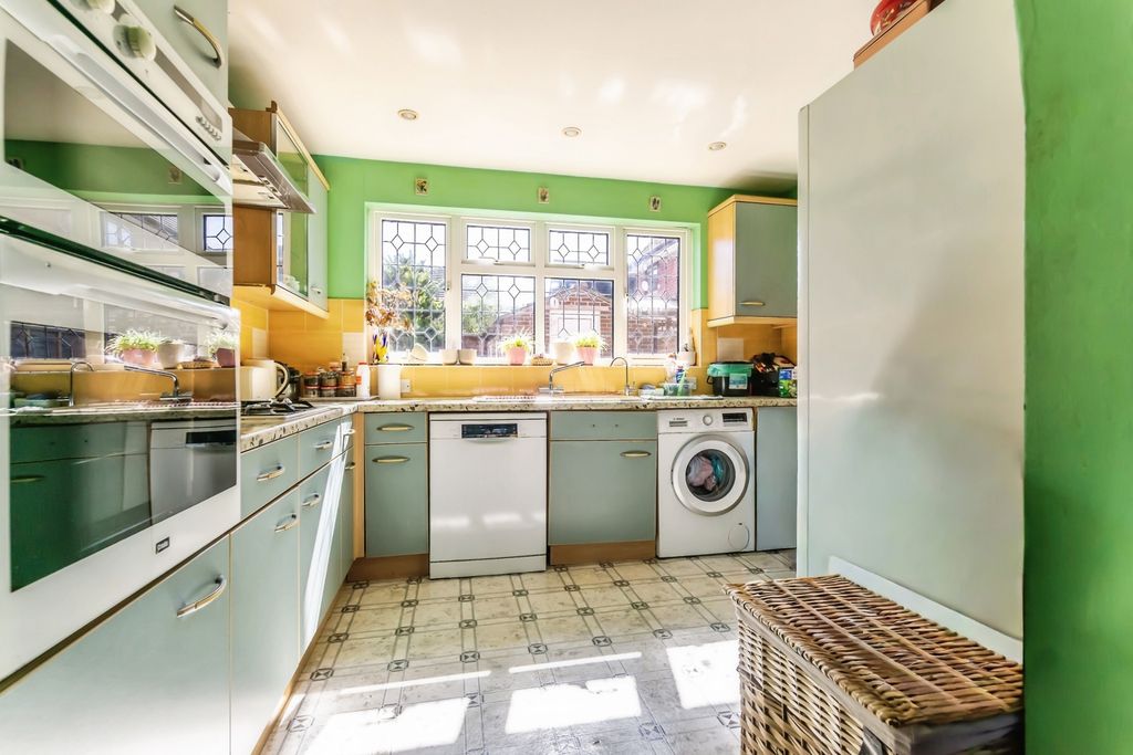 Property photo 2 of 21 Pbox-Img.Jpg