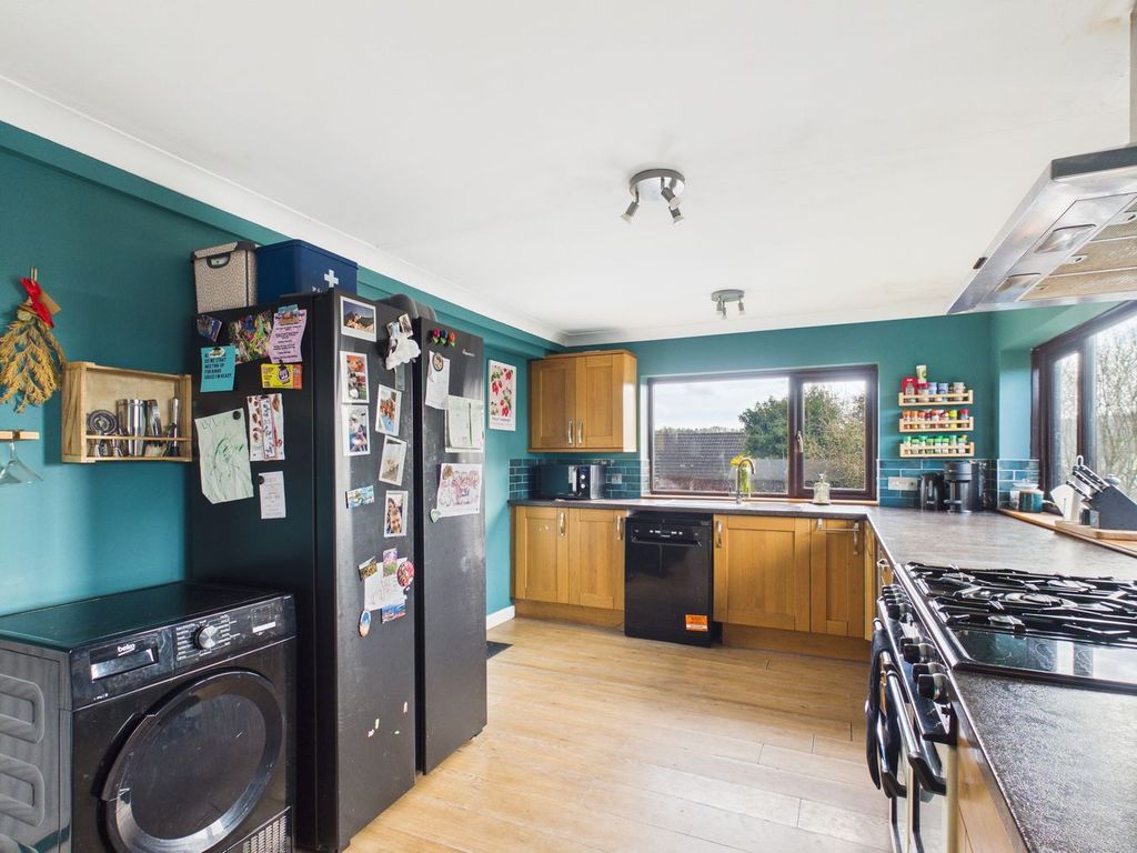 Property photo 3 of 29
