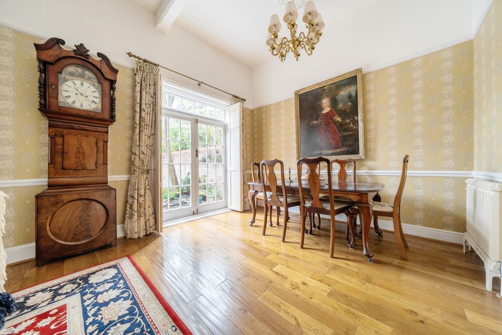 Additional image 6 of 3 bed semi-detached house for saleHigh Street, Fareham, Hampshire PO16