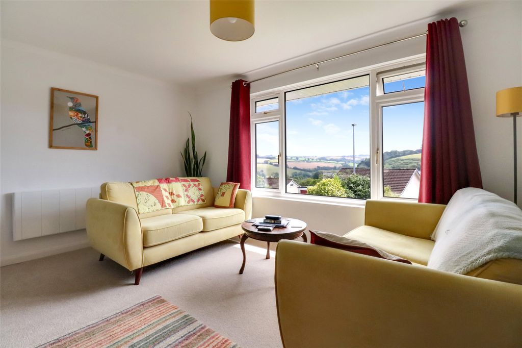 Property photo 3 of 17 Picture No. 23