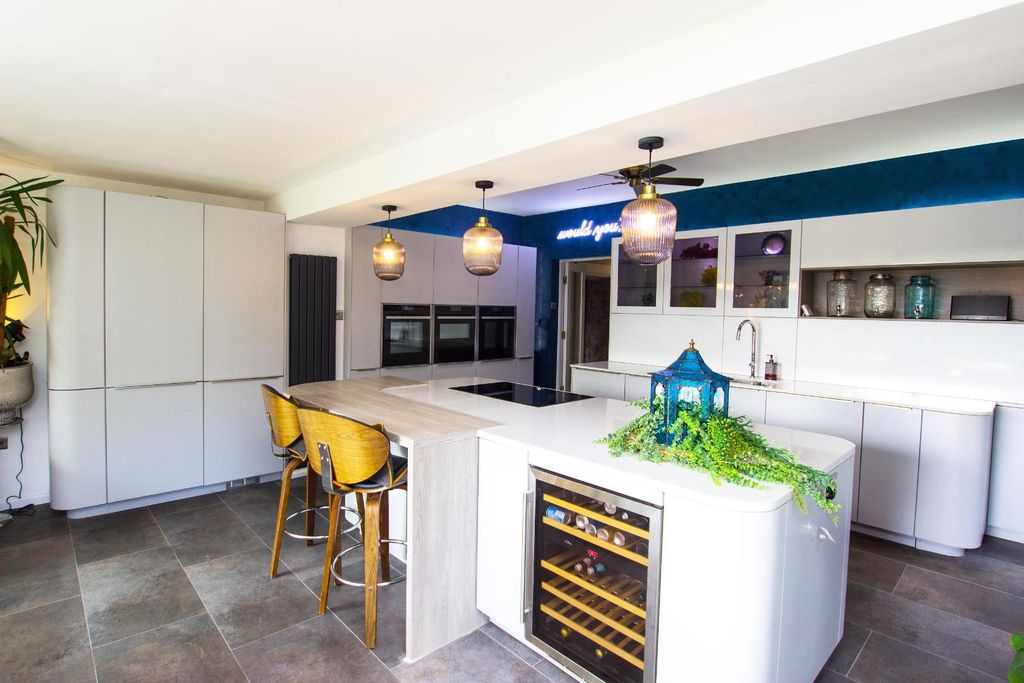 Property photo 3 of 49 Plane Tree Cottage (29).Jpg