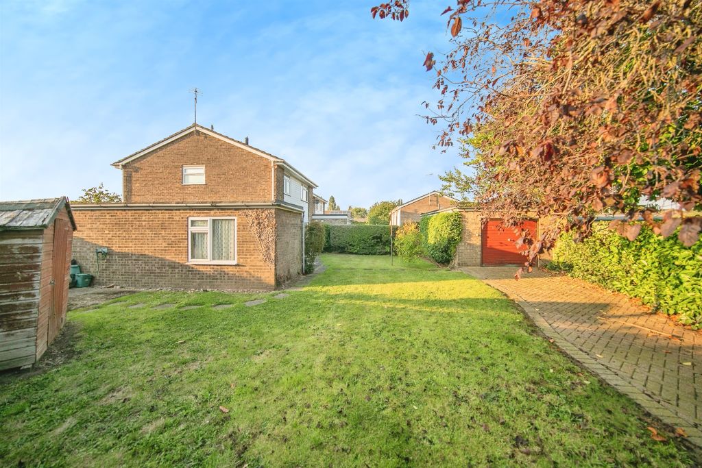 Property photo 2 of 17