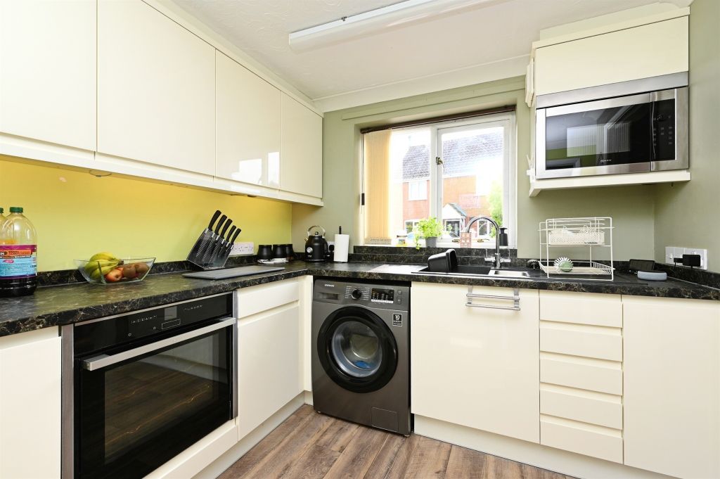 Property photo 3 of 17