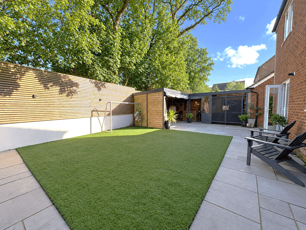Property photo 3 of 32