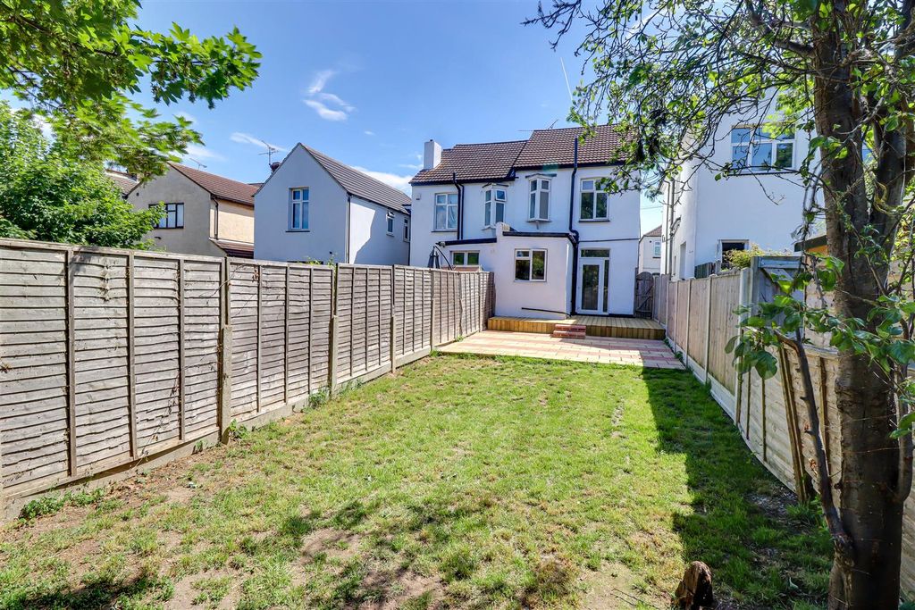 Property photo 2 of 18