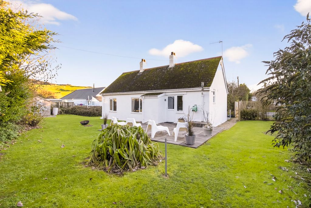 Property photo 3 of 20