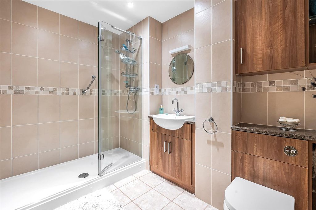 Property photo 3 of 13 5-Harroway-Manor-15.Jpg