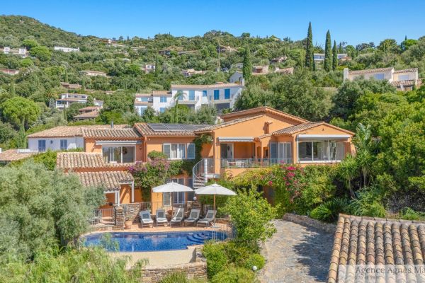 Property photo 2 of 7