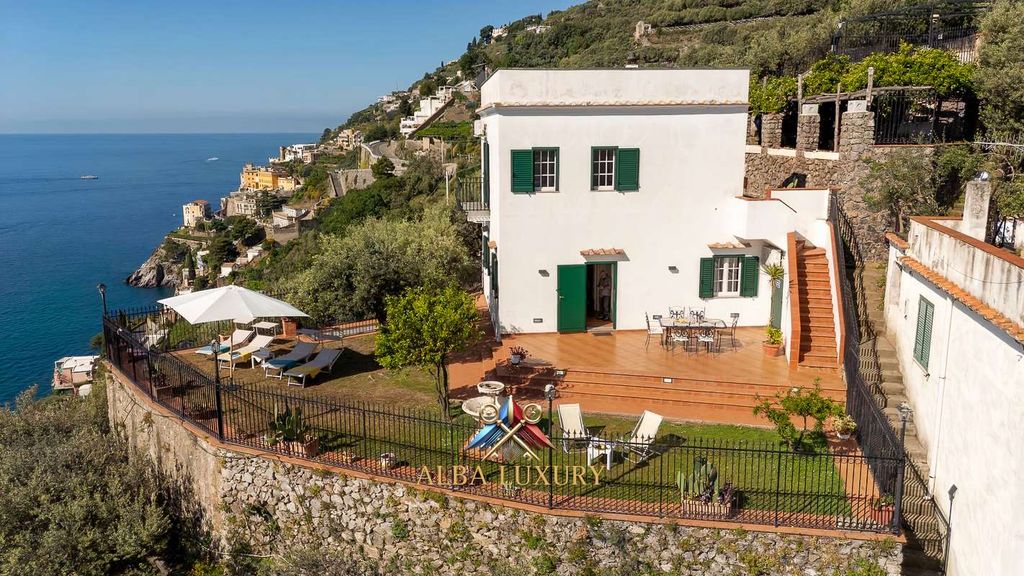 Property photo 2 of 31