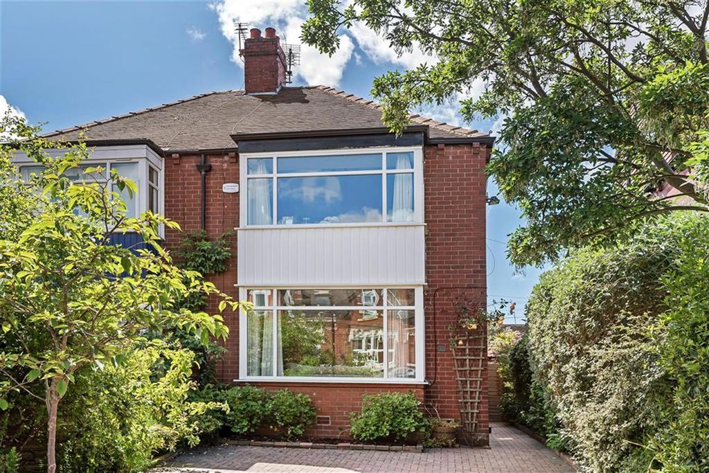 Property photo 1 of 12