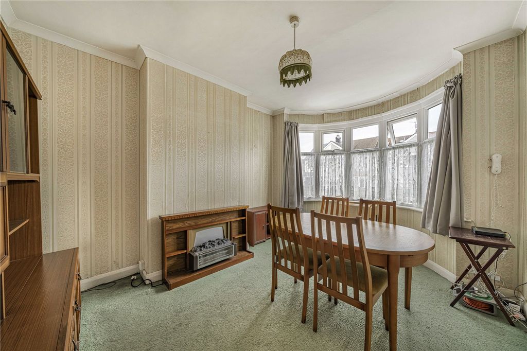 Property photo 3 of 14 Dining Room