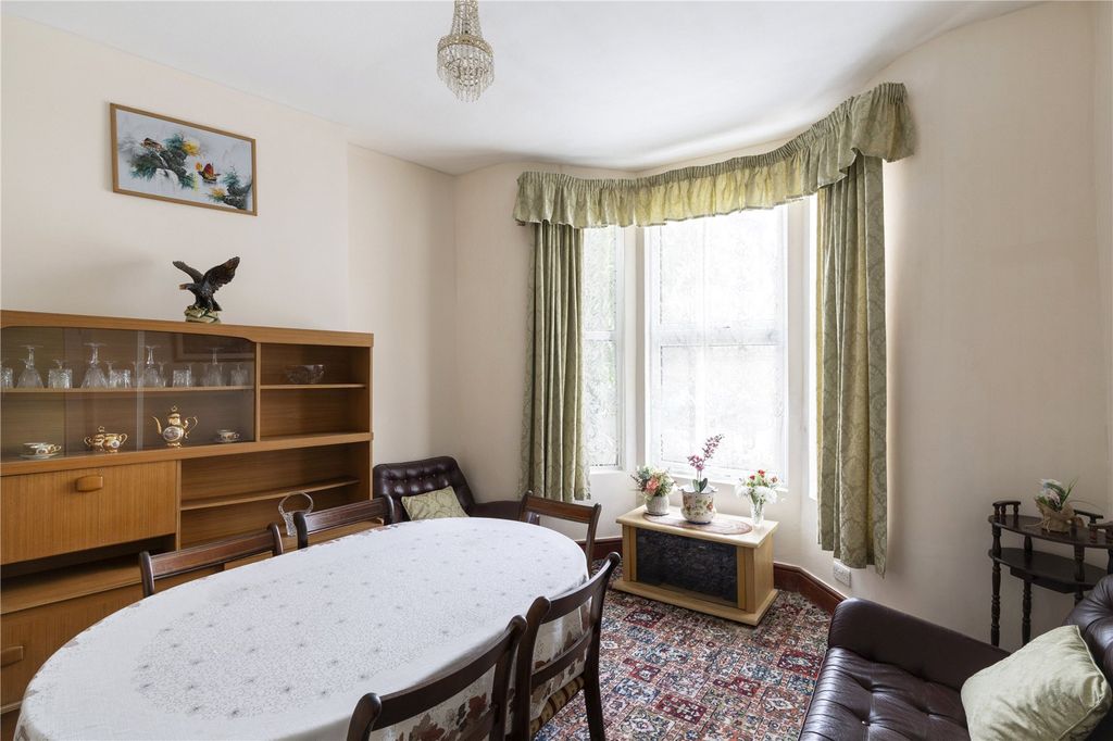 Property photo 3 of 26 Picture No. 05