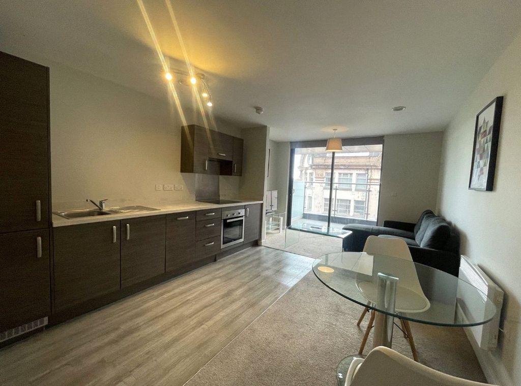 Property photo 2 of 8 Picture No. 11