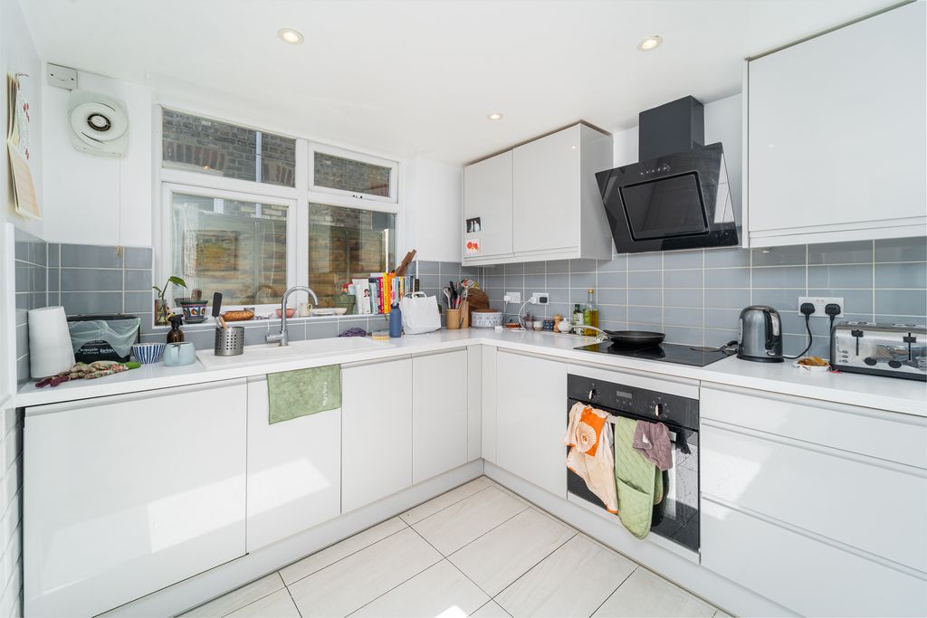 Property photo 2 of 11 Ndb09594-Edit