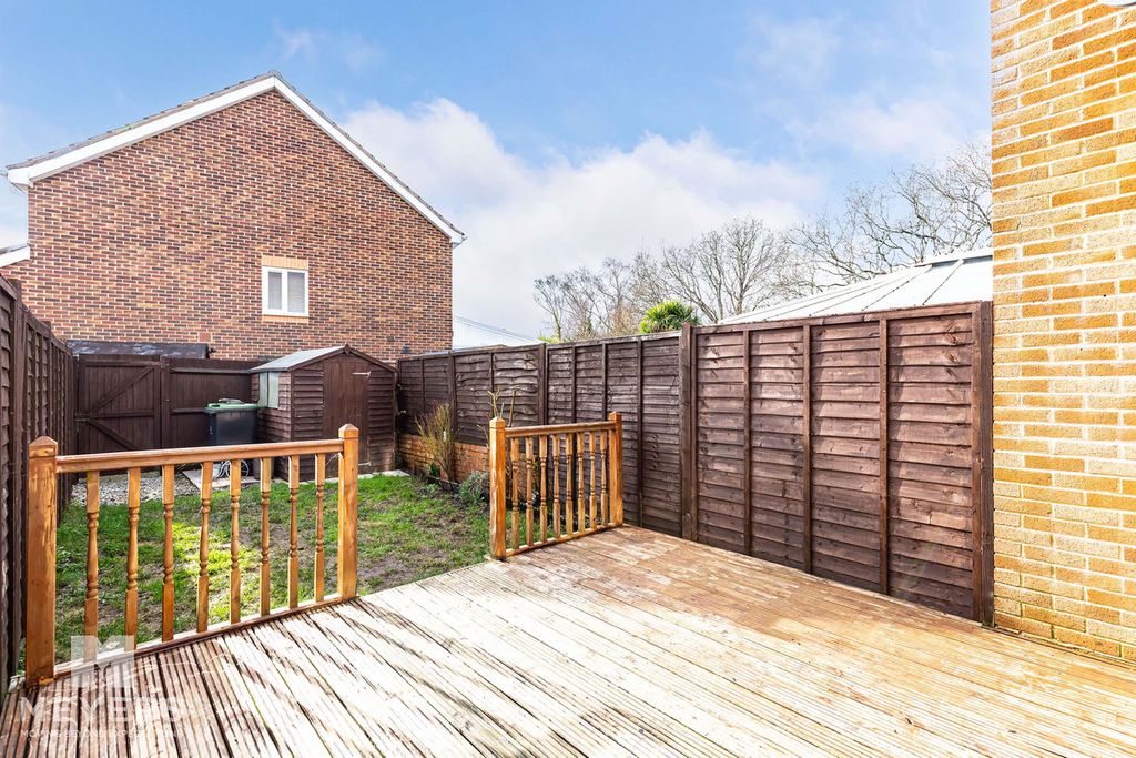 Property photo 3 of 18