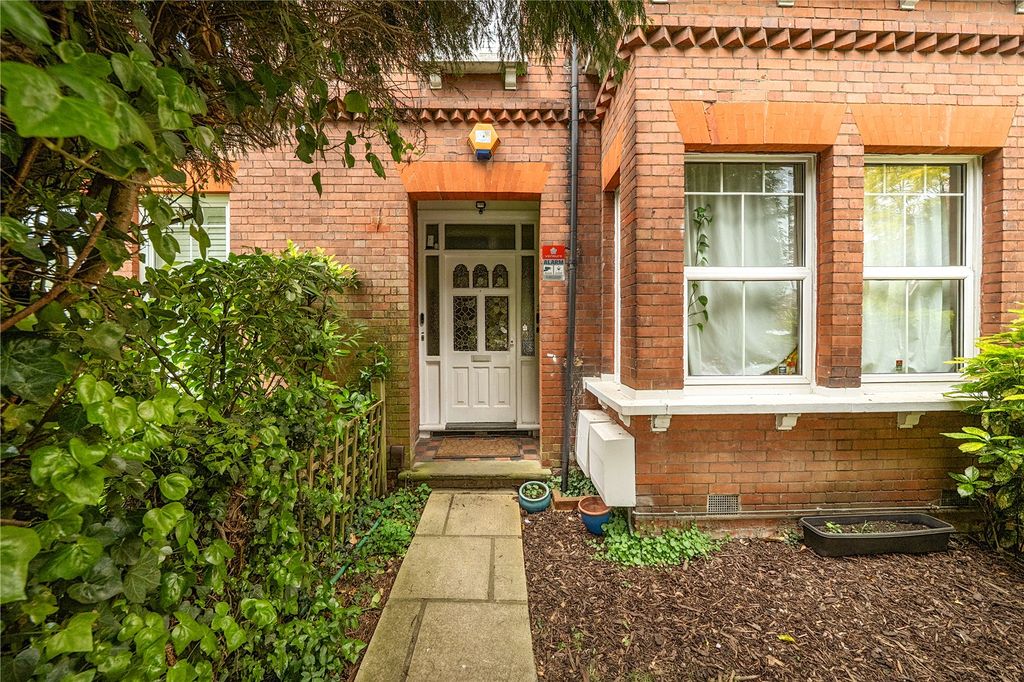 Property photo 1 of 20 Picture No. 24