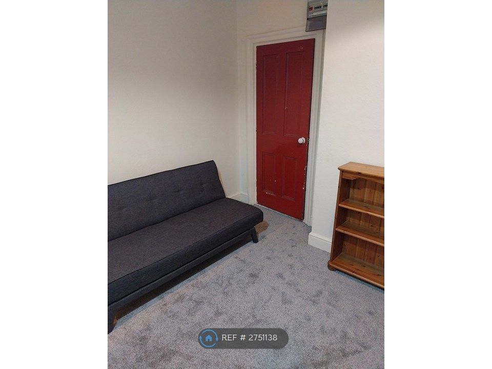 Property photo 3 of 6 Sofa Bed