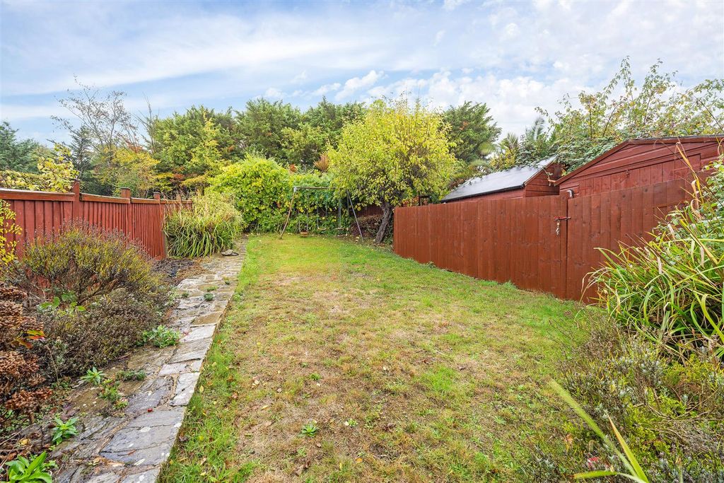 Property photo 2 of 18 Waddington Way-15.Jpg