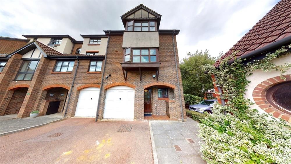 Property photo 1 of 18 1