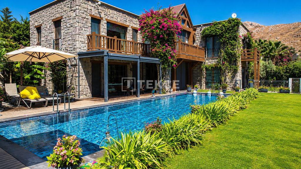 Property photo 3 of 37