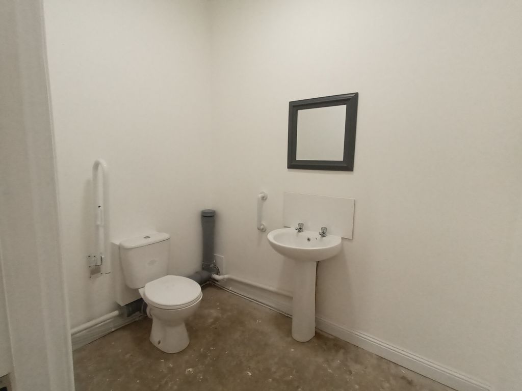 Property photo 3 of 44 Unit 1