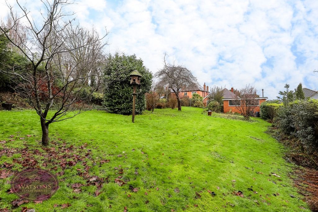 Property photo 2 of 39