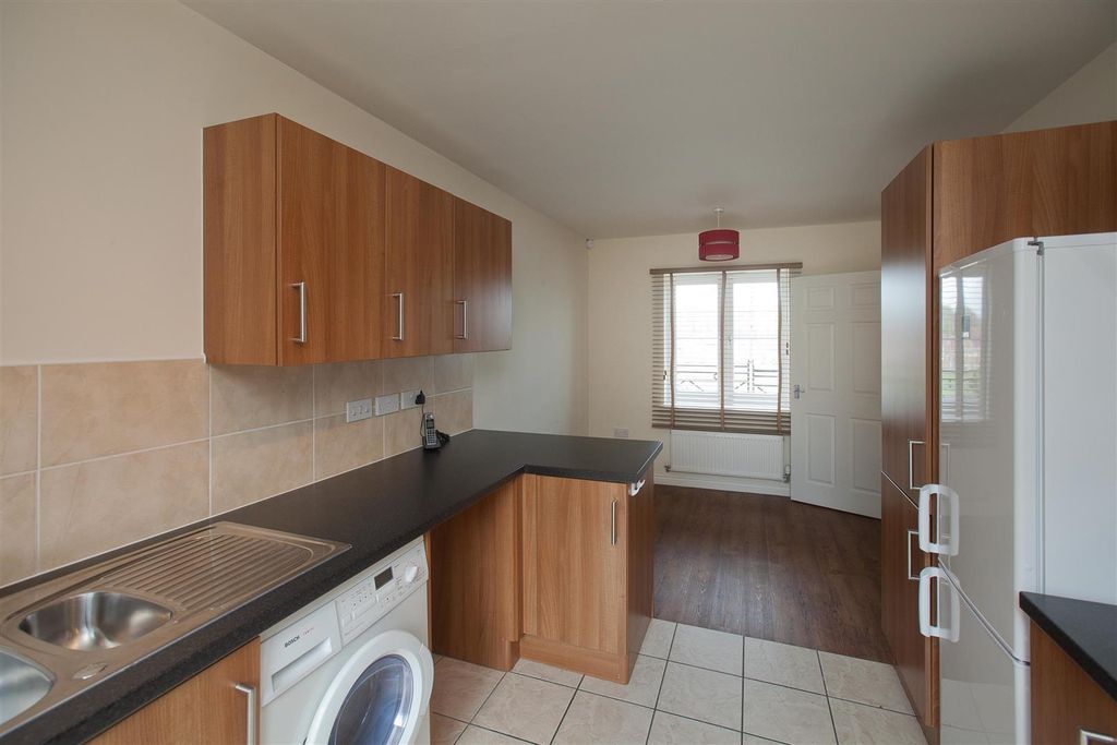 Property photo 2 of 18 Kitchen / Dining Room