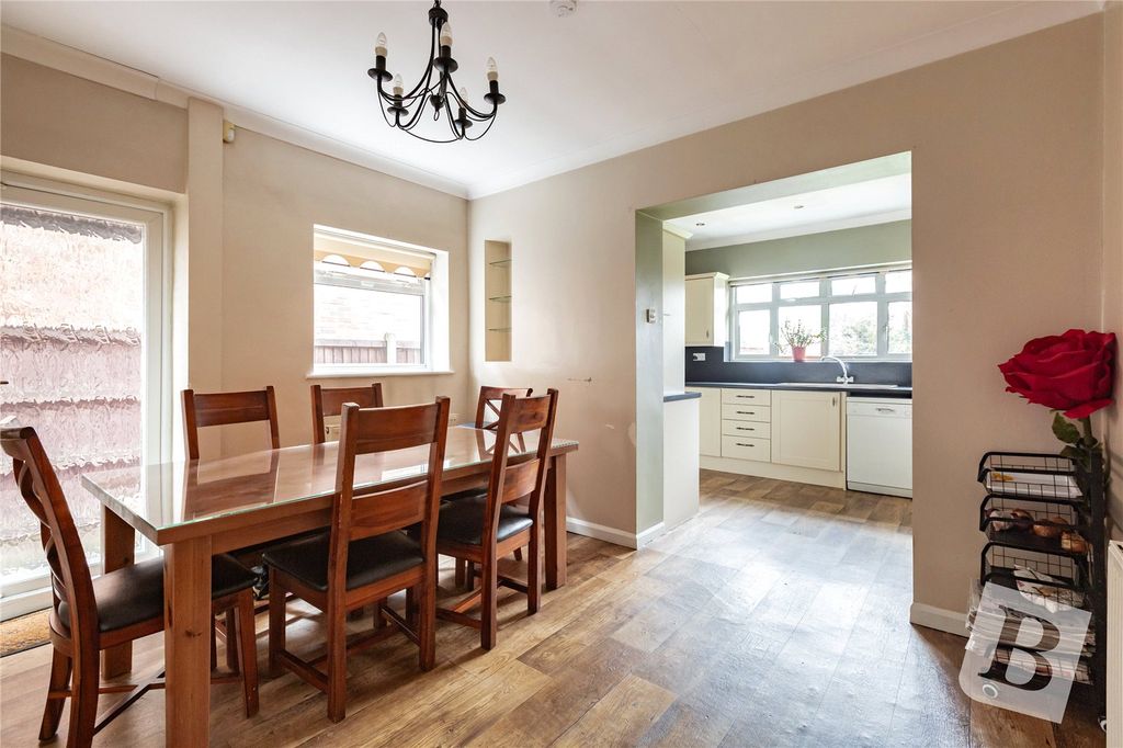 Property photo 3 of 18 Dining Room